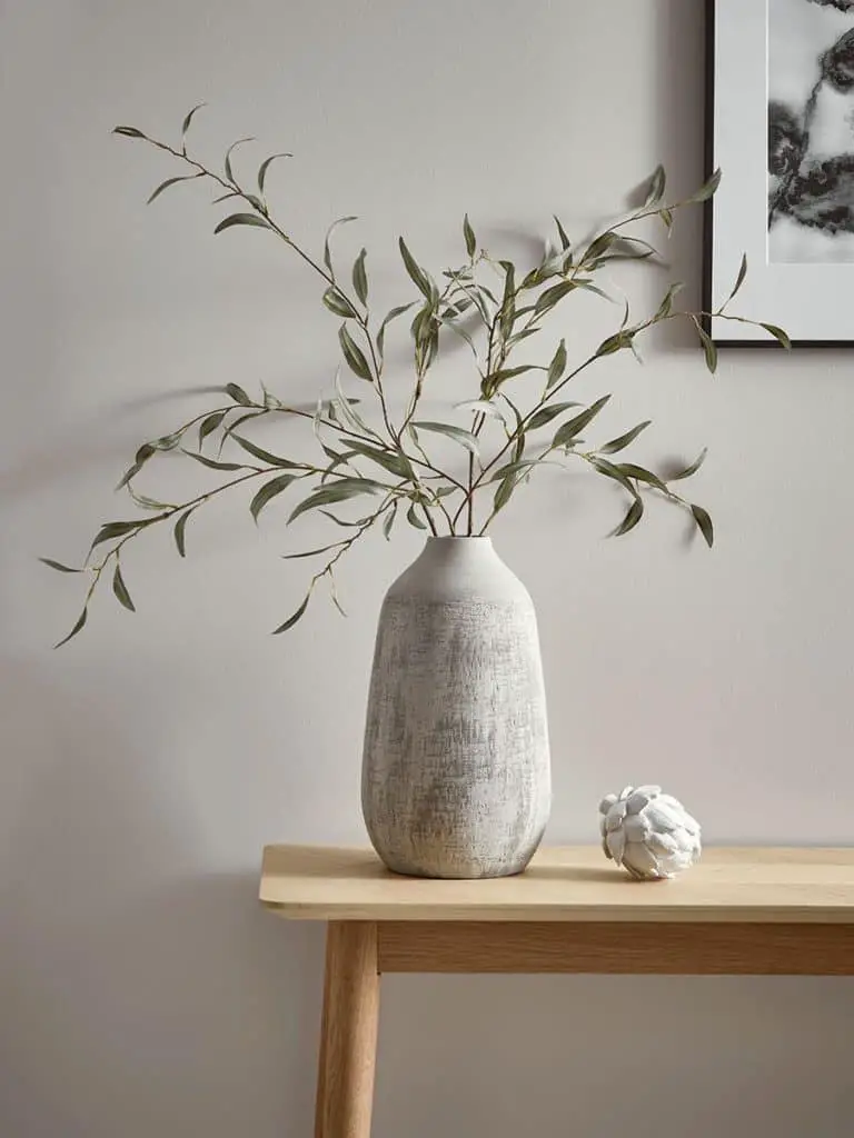 These simple home decorating tips are all you need to have you decorating like an interior designer. Add some indoor plants in different kinds of baskets or pottery to bring in some texture and life.