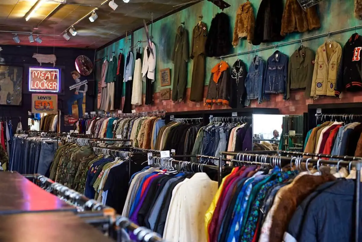 17 Thrifting Tips and Tricks to Shop Like A Pro | Thrifted & Taylor'd