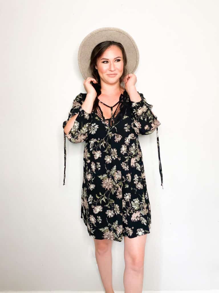 As we move closer and closer to fall it's time to start thinking about wardrobe transitions. This floral dress that I picked up in this end of summer thrift haul are perfect to transition into fall. Check out the other great pieces I picked up and how I plan to wear them into the fall!