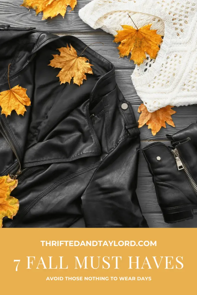 No one likes standing in front of their closet with that dreaded nothing to wear feeling. Check out these 7 fall must haves that will help you avoid that feeling and having your fall outfits looking super cute all season long!