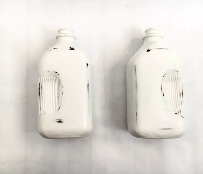 DIY Milk Bottle Vase; Farmhouse home decor; farmhouse vase